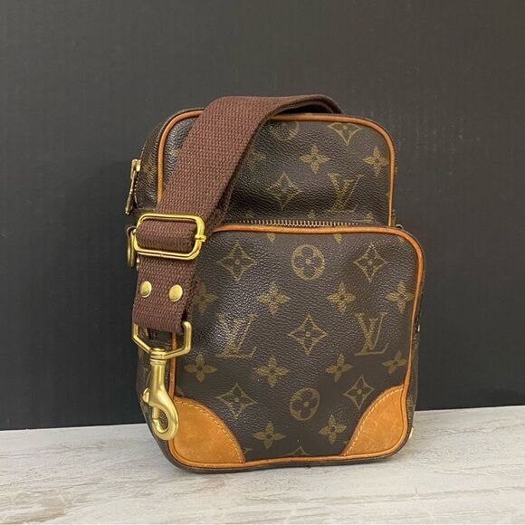 Louis Vuitton Handbags - LOUIS VUITTON Amazon Crossbody/Shoulder Bag 💼 LV13